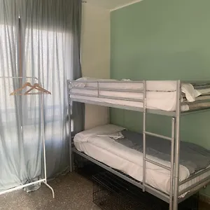 Mrhostel , Milan Italie