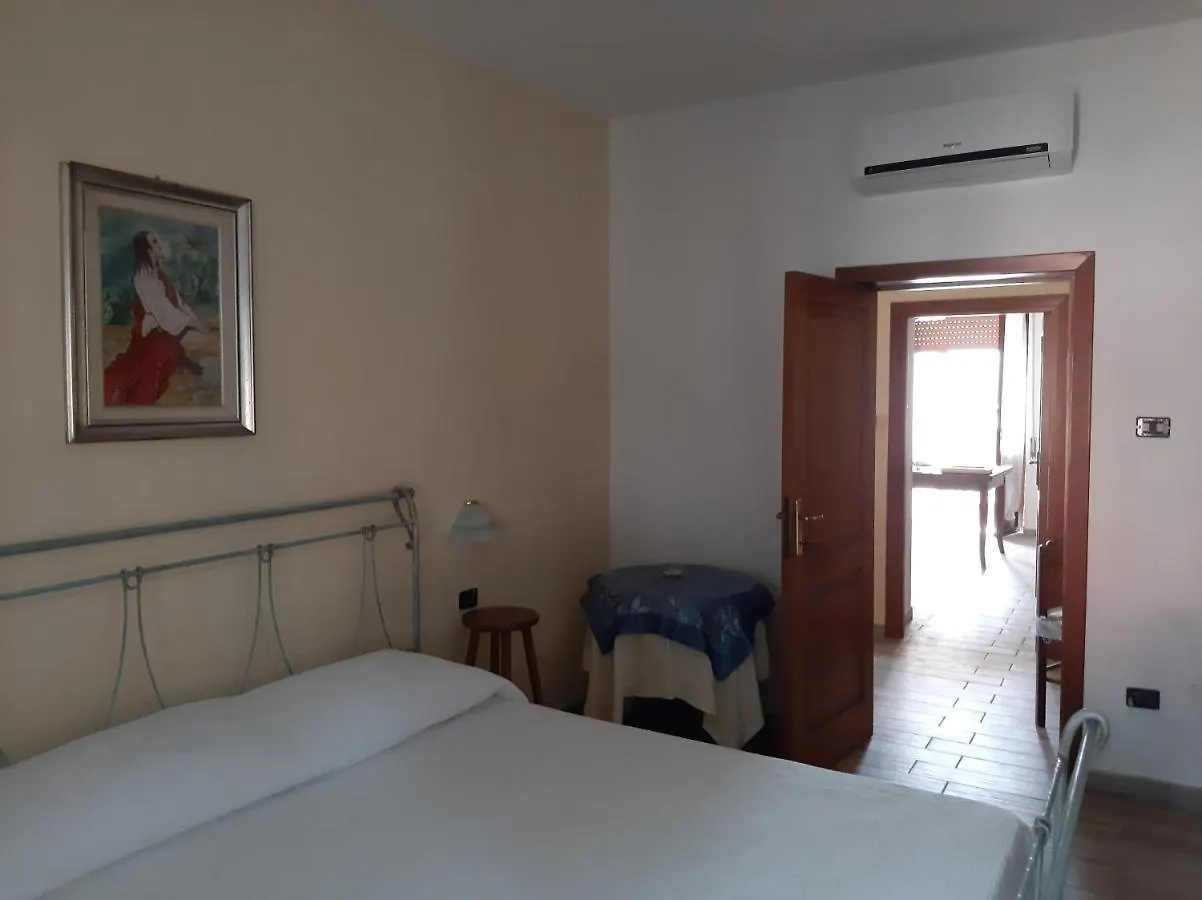 Guesthouse Da Caterina San Giovanni  Gæstehus
